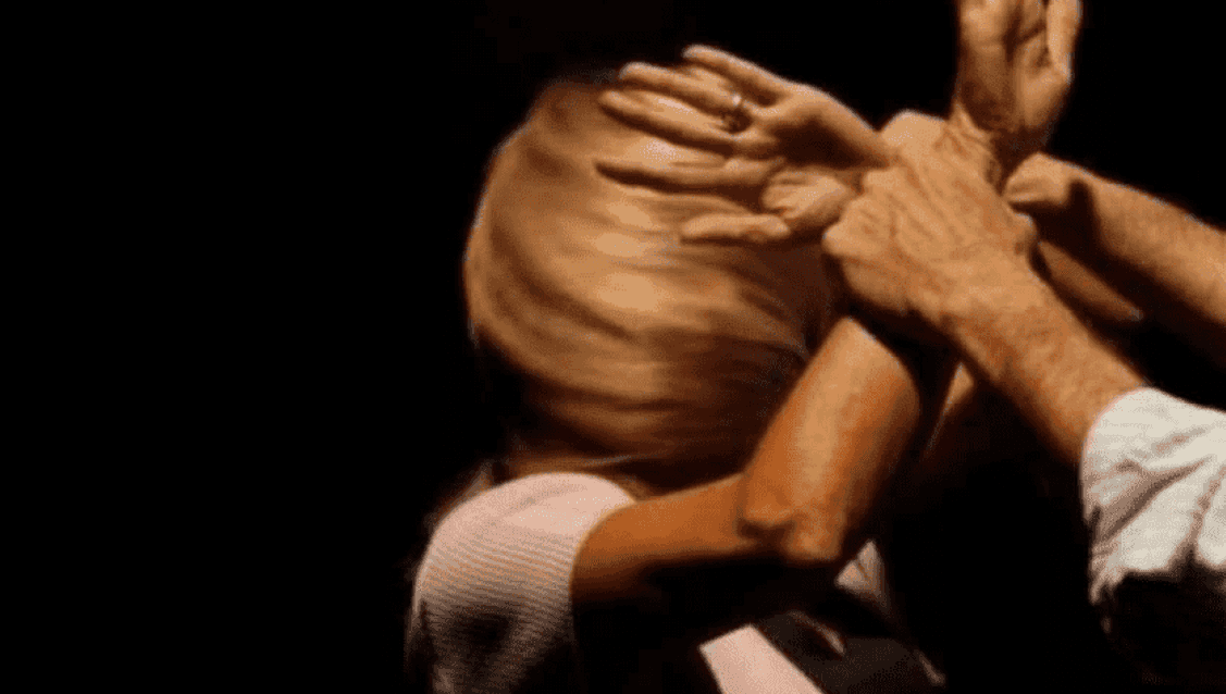 He physically assaulted the minor mother and sister in Fushe Kosovo, 20-year-old ends up in the police force both victims seek medical assistance