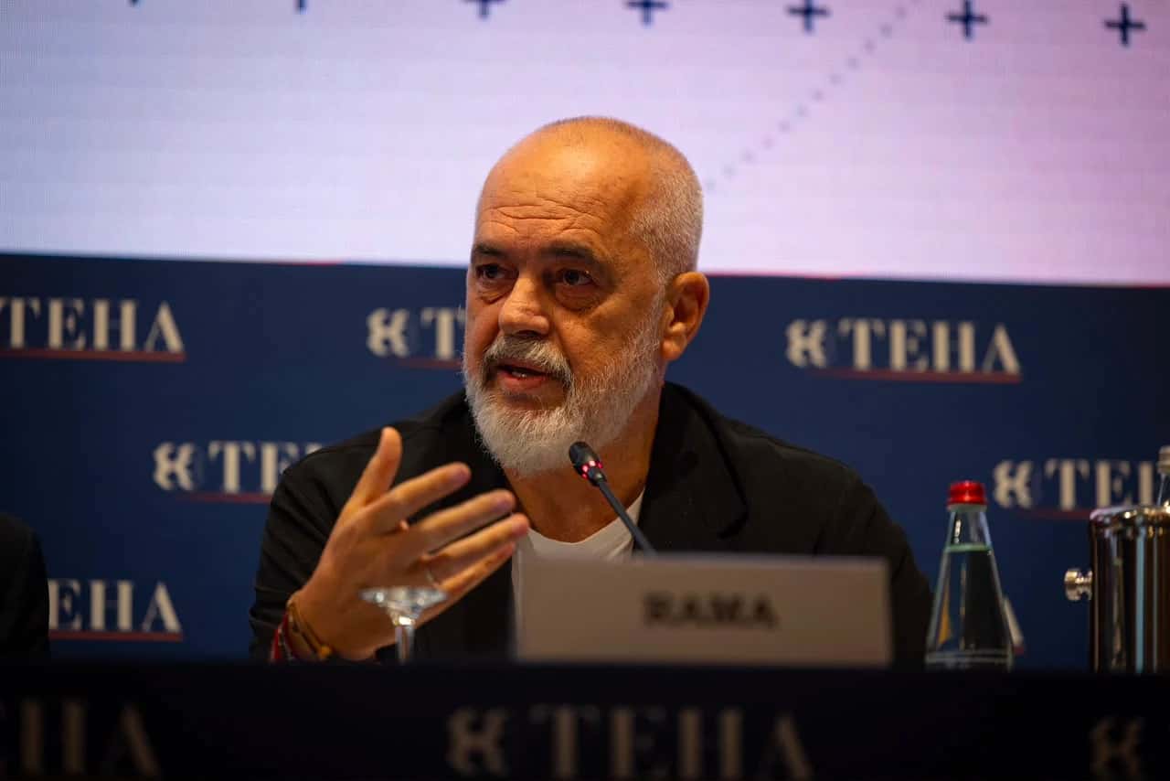 Oil expected to be released in Albania, Rama shows how low the price will be