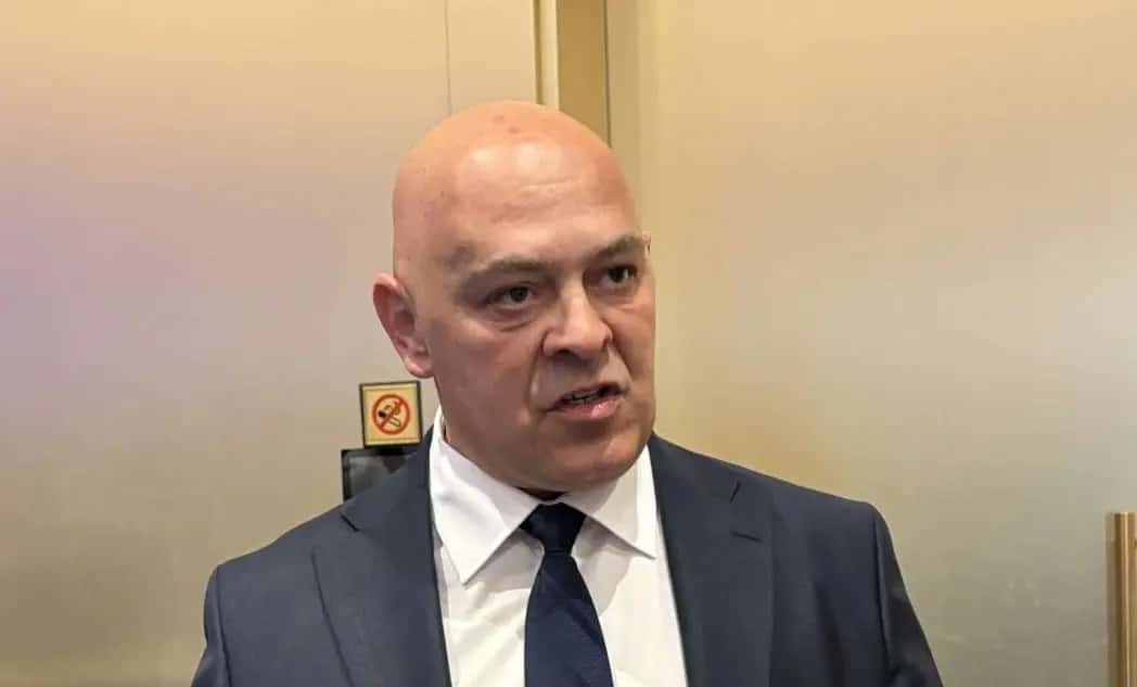 Who are you looking for? Ardian Gjini wants government accounts for US reports