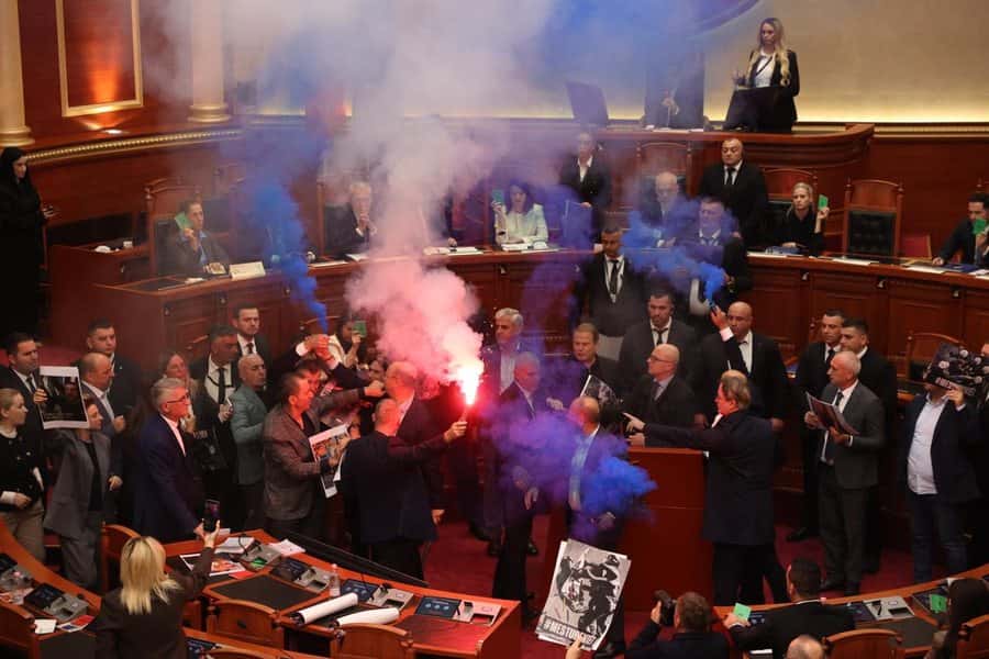 Albania’s Parliament tensions, Socialists demand Berisha’s exclusion for 10 days