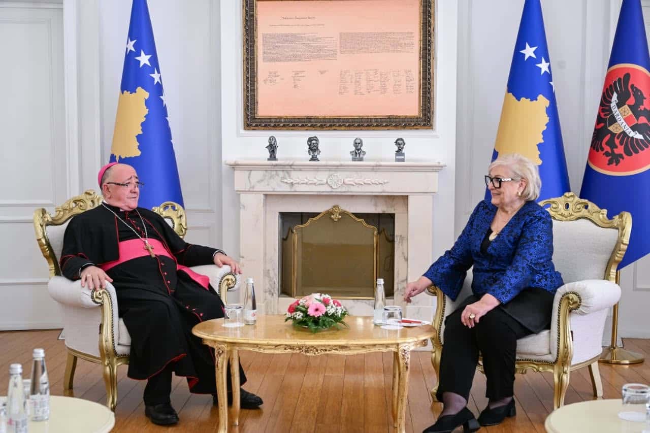 President Shiroka Pula meets Archbishop Dode George