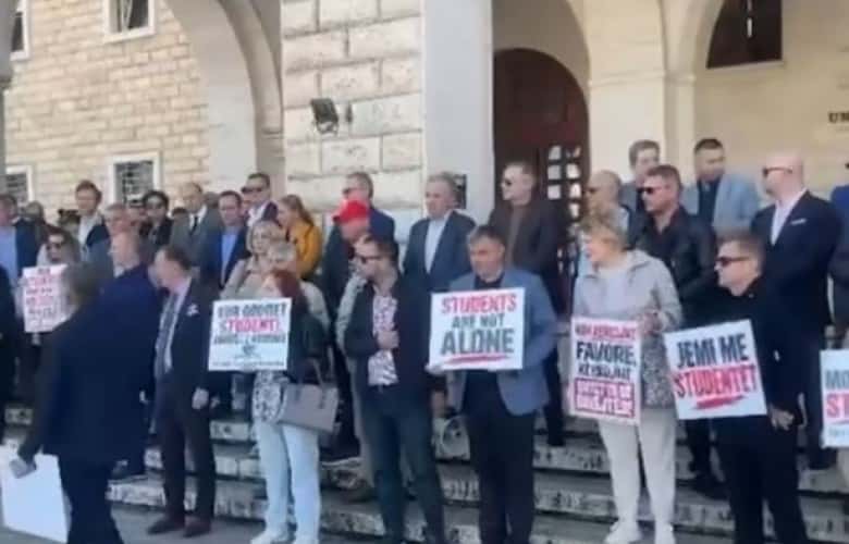 Pedagogs, students follow protest before Albanian Parliament