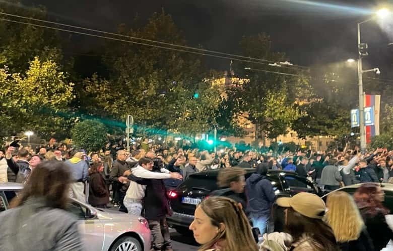Student List announces victory at elections, celebrations on the streets of Belgrade