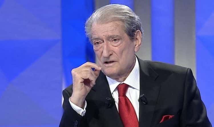 Berisha calls on citizens to join the students in protest: It’s your turn.
