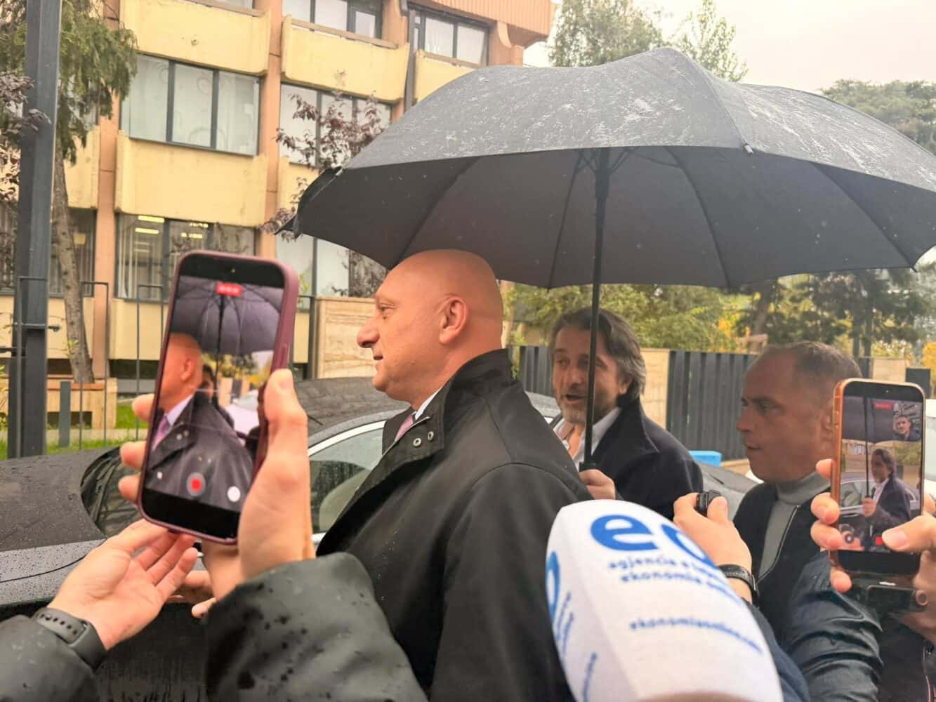 Rama arrives at the Special Prosecutor, suspected of being interviewed for the Project Capital Archoctek.