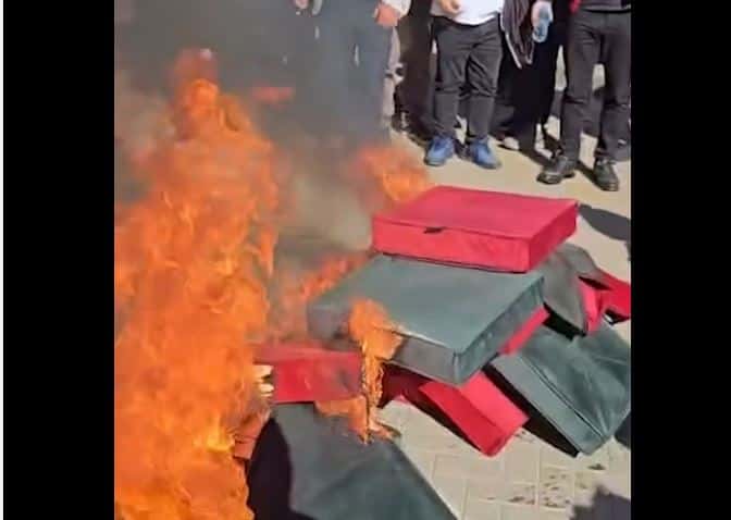 DP protesters burned dialogue invitations before prime minister, Rama accuses them of urban terror