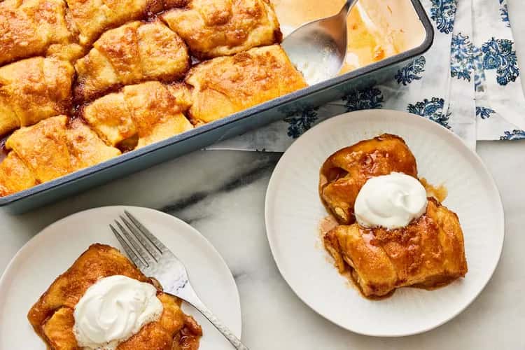 Rolls with apples, ideal autumn recipe
