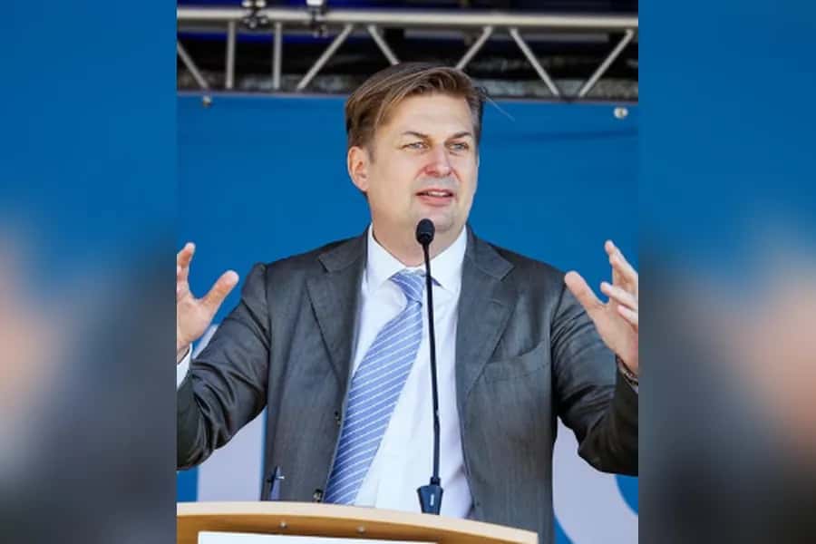 Vuciqi’s fall, AfD MP says right must be reshuffled: Serbia lost as well