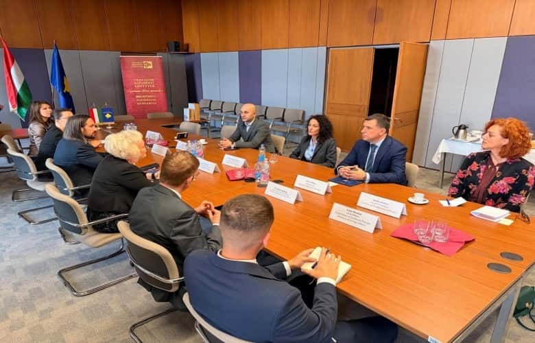Kosovo, Hungary libraries with memorandum of co-operation